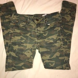 🌱TRUE RELIGION JEANS🌱